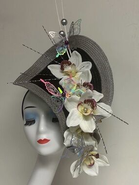 Kentucky Derby Oaks Orchid Floral Fascinator Hat with Pearl Details